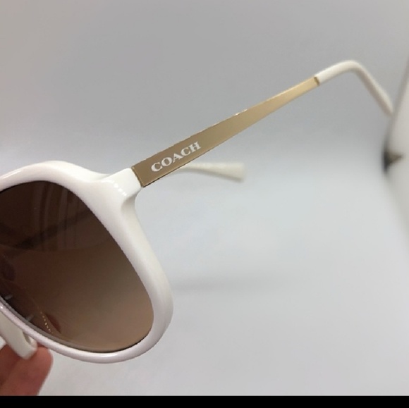 GORGEOUS COACH SUNGLASSES - Picture 2 of 6